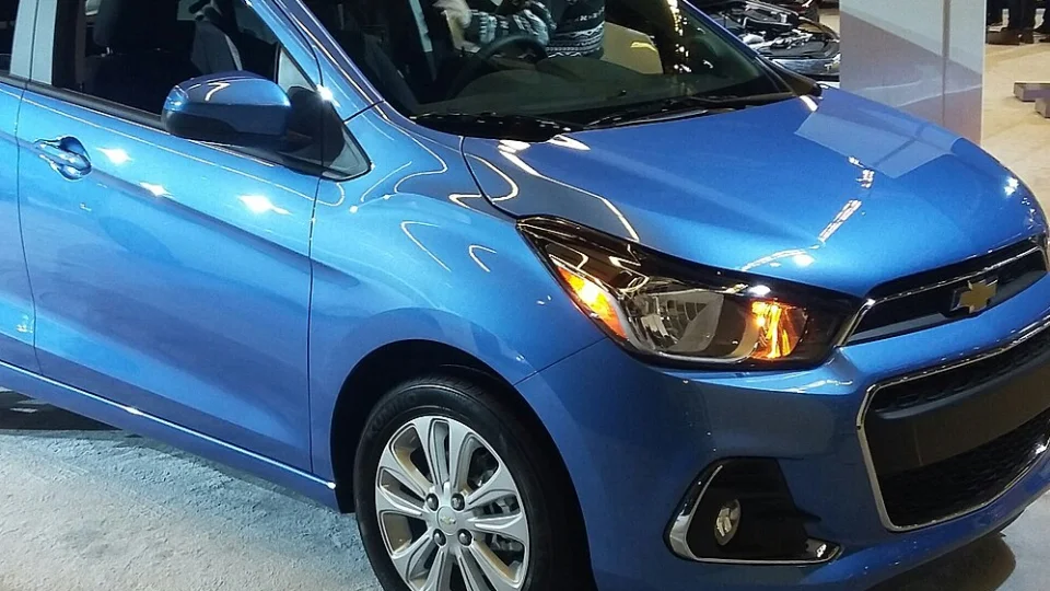 Chevrolet Spark LT 1.2 MT - ảnh chi tiết 2