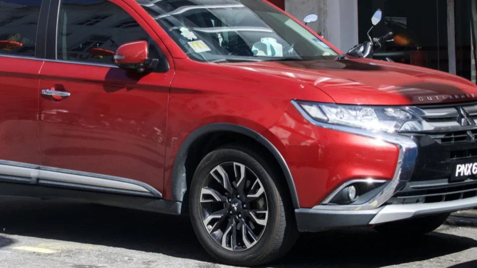 Mitsubishi Outlander 2.0 CVT - ảnh chi tiết 2