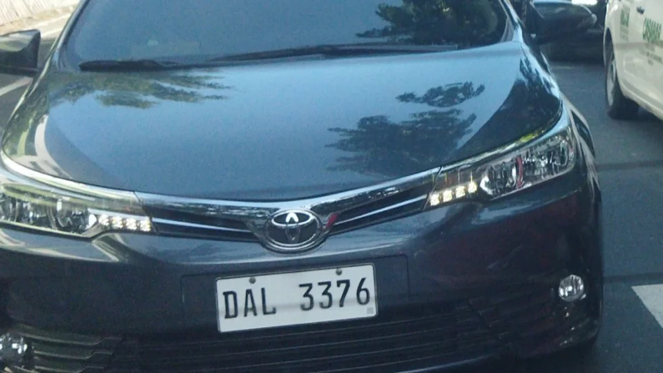 Toyota Corolla Altis 1.8V - ảnh chi tiết 2