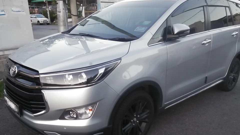 Toyota Innova 2.0 Venturer - ảnh chi tiết 1