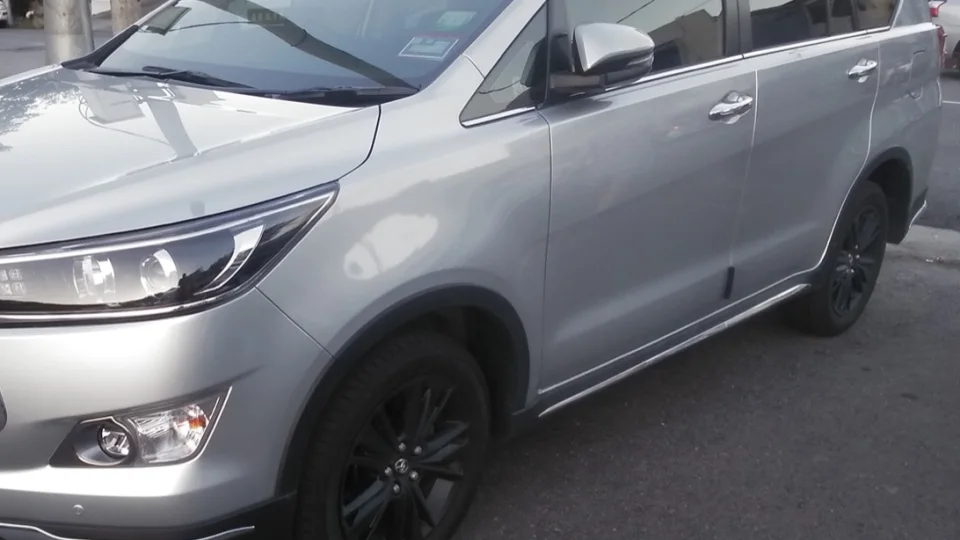 Toyota Innova 2.0 Venturer - ảnh chi tiết 2
