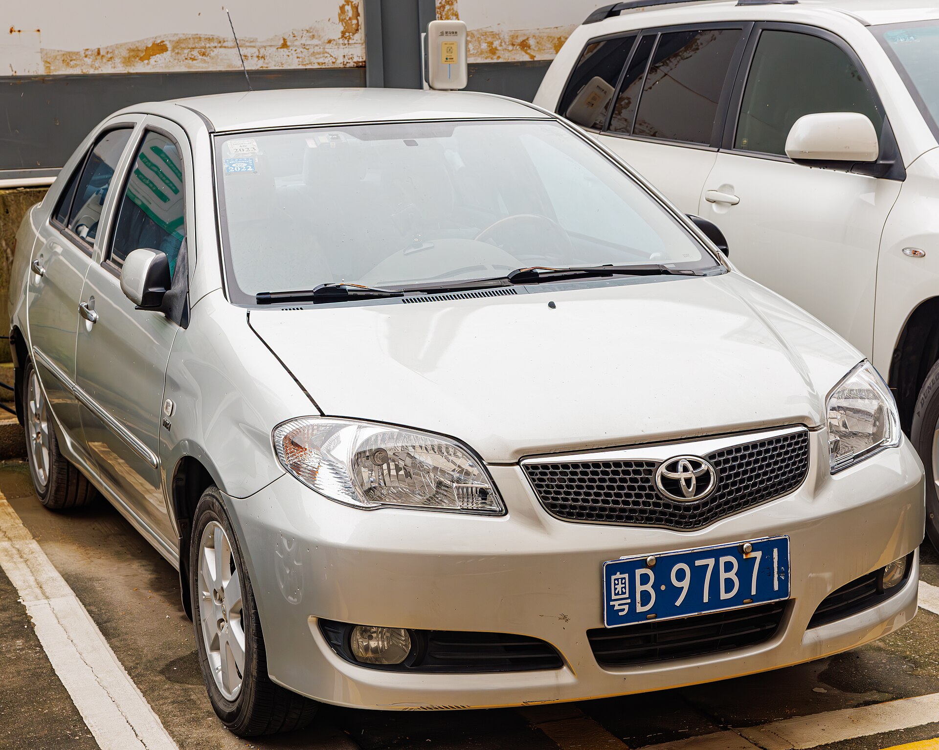 Toyota Vios E 1.5 MT · góc đầu xe